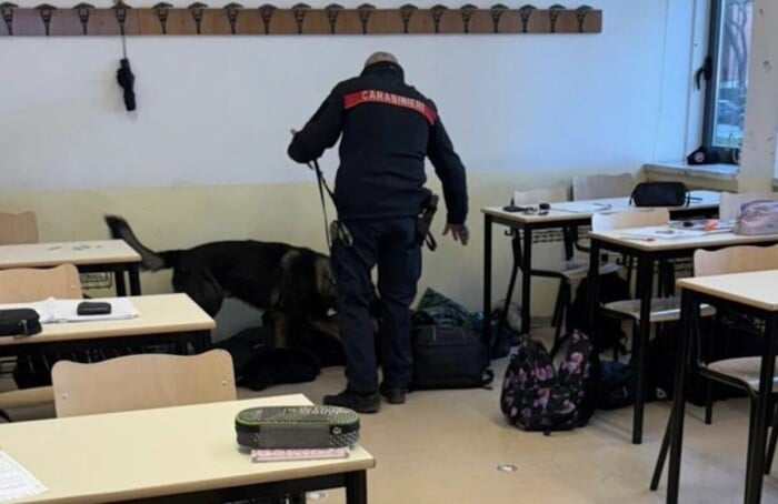 Carabinieri Scuola