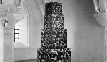 Foto, Legno, Ferro, Paglia, Plexiglas 56 X 36 X 15 Cm286 X 100 X100 Cm