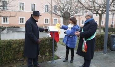 30 01 2026 ; Ravenna Piazza Kennedy . Inauguazione E Scoprimento Targa In Memoria Dell'avvocato Massimo Stanghellini Perilli , Pres Patuelli Vice Sindaco Fusignani , Avvocato Roberto Fabbri Le Figlie 