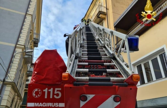 Calcinacci Pericolanti Ventimiglia Vigili Del Fuoco 591754
