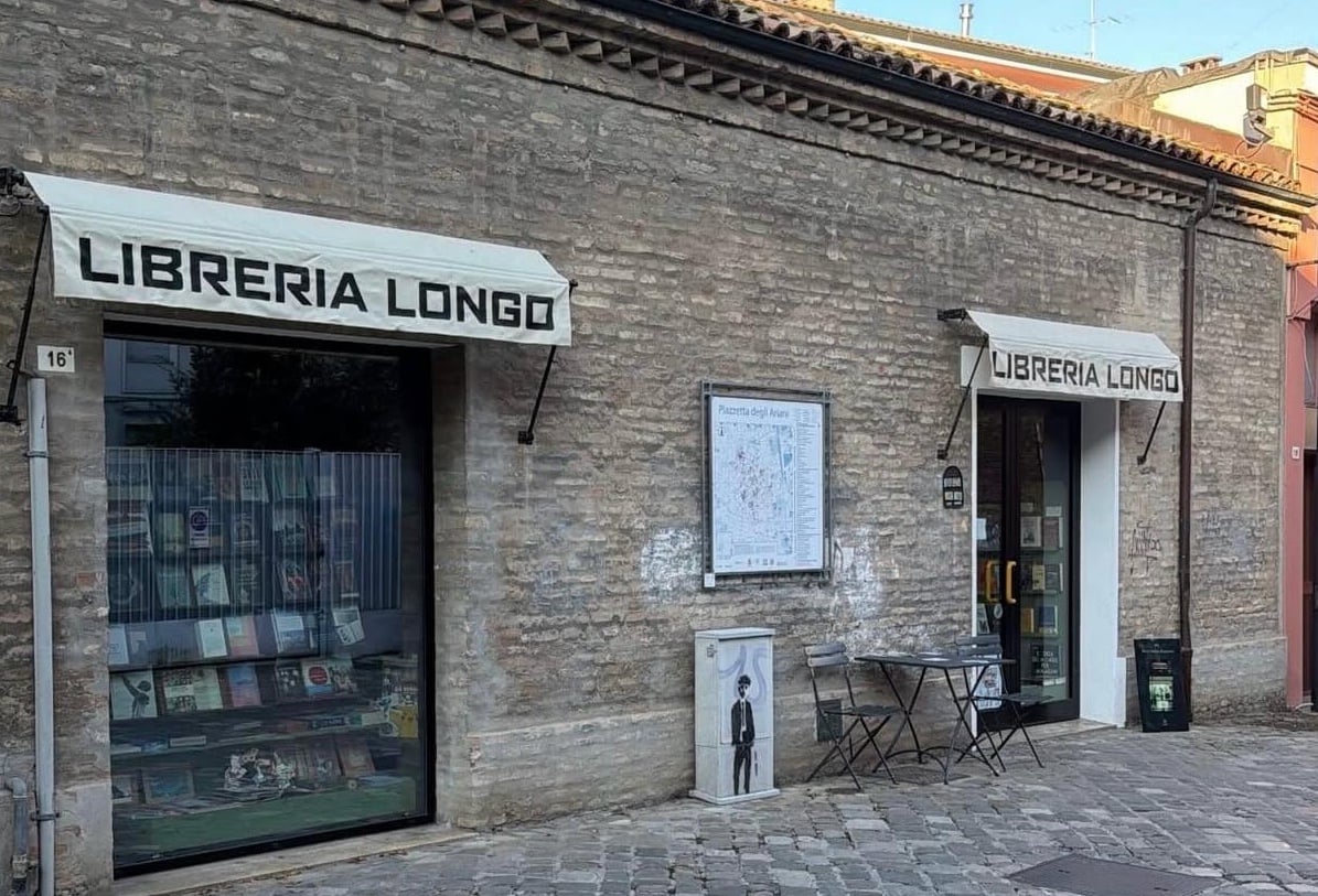 Foto Libreria Esterno