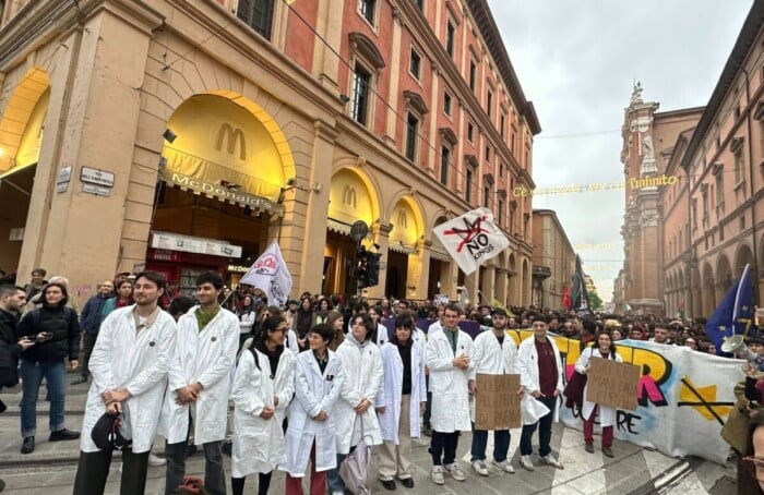 Manifestazione Medici Bologna