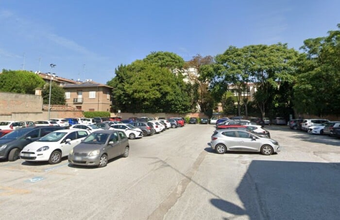 Parcheggio Via Beatrice Alighieri