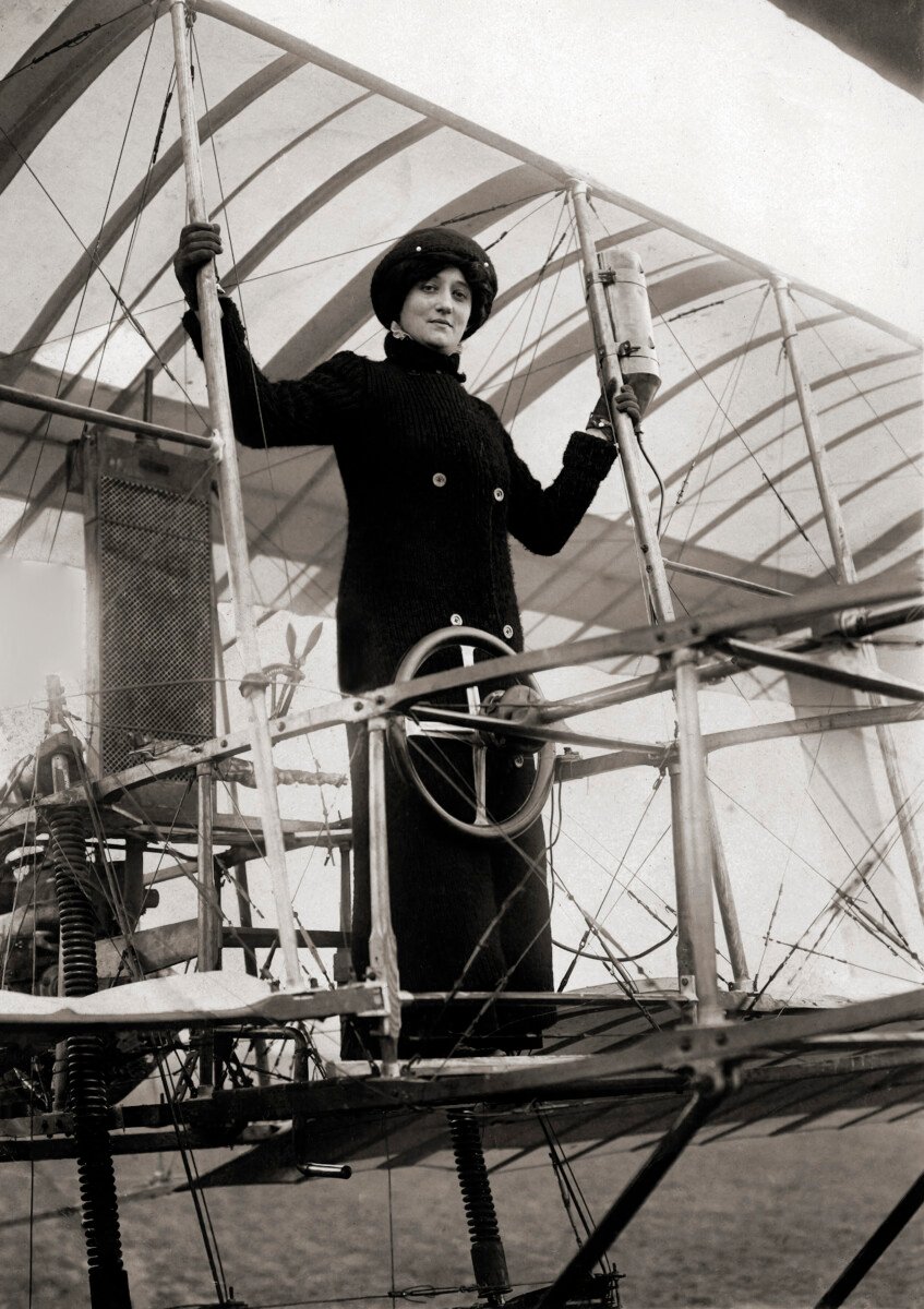 01 De La Roche Raymonde