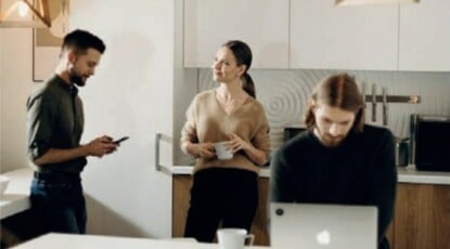 I giovani italiani se ne vanno: in 14 anni tremila ravennati emigrati e meno di mille rientrati