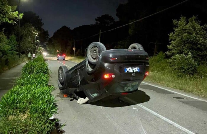 Auto Ribaltata