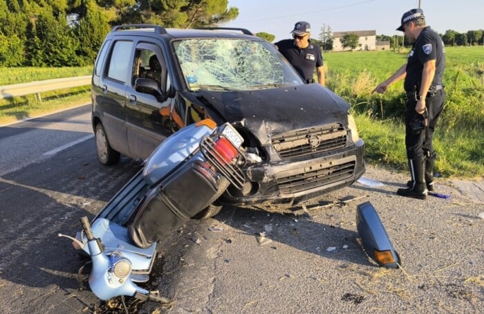 Incidente Vespa Auto Dismano