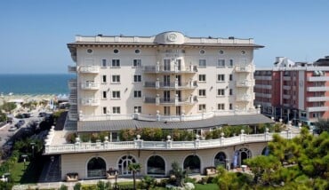 Palce Hotel