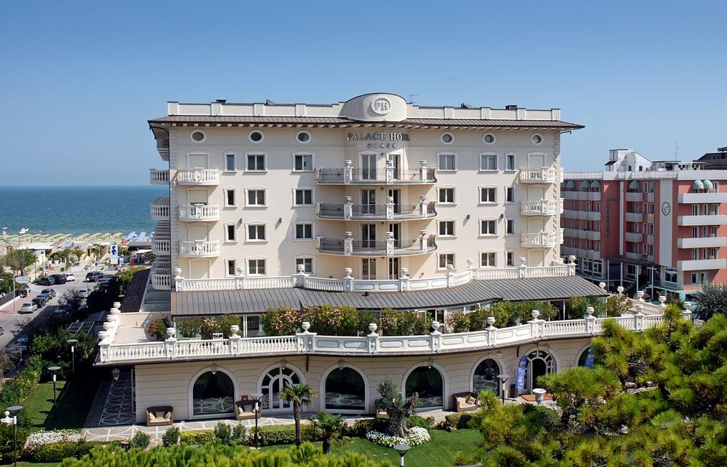 Palce Hotel
