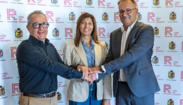 La Stretta Di Mano A Suggellare L'accordo 