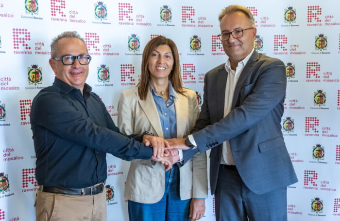 La Stretta Di Mano A Suggellare L'accordo