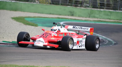 Historic Minardi Day: 590 auto da corsa in pista, quando il motore diventa anche memoria 