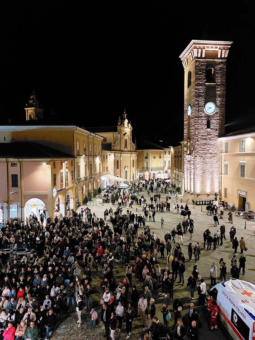 Piazza Di Notte 25 2