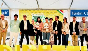 Premiazione Sul Palco Ravagli Con I Ragazzi Della Coop San Vitale E Assessori Mammi, Monti E Vice Sindaco Cervia Grandu