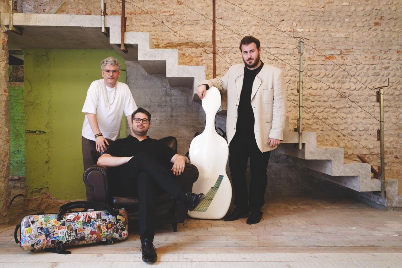 Trio Antares 2