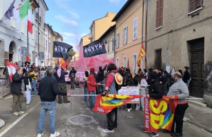 Manifestazione 30 Ott Sciopero Fumogeni